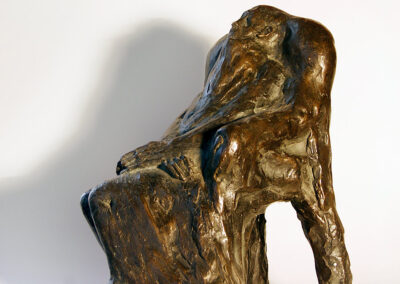 Ohrensessel - Bronzeplastik von Hanno Edelmann