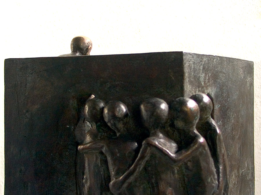 Wandlung, Bronzefiguren von Hanno Edelmann - detail 4
